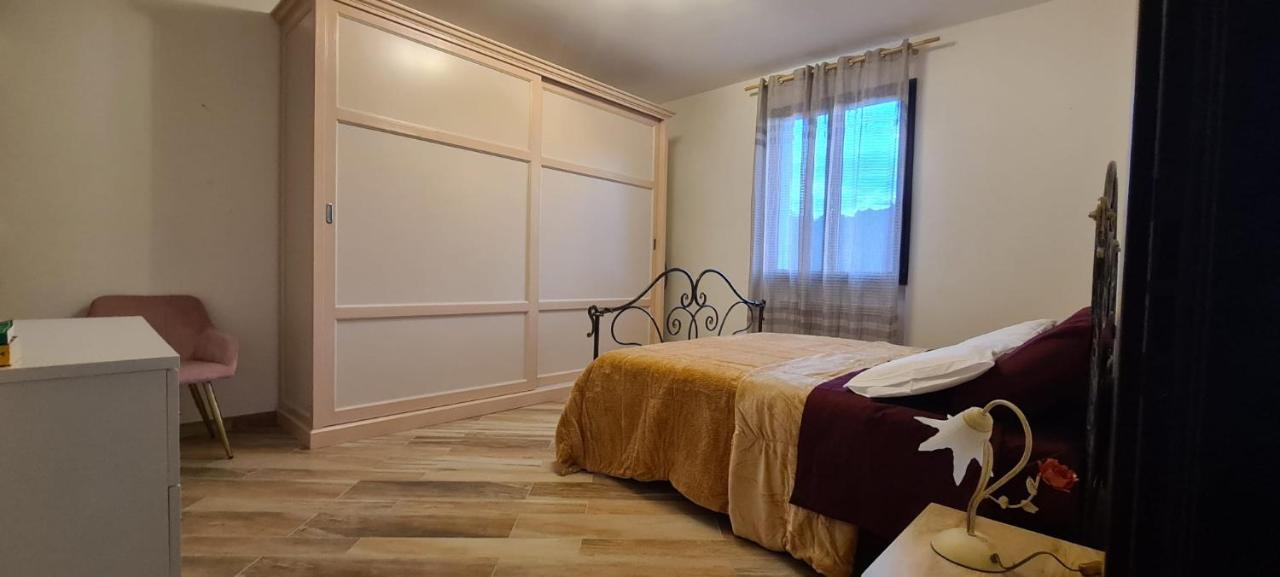 טרנובה ברצ'וליני Villa Azzurra Immersa Nel Verde Tra Firenze, Arezzo E Siena מראה חיצוני תמונה