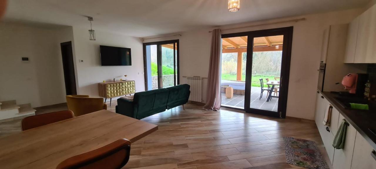 טרנובה ברצ'וליני Villa Azzurra Immersa Nel Verde Tra Firenze, Arezzo E Siena מראה חיצוני תמונה